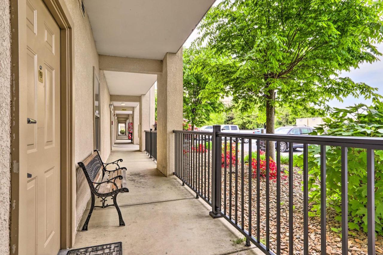 Downtown Pigeon Forge Condo With Pool Access! Eksteriør bilde